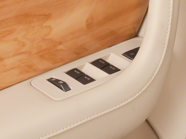 2011 Lincoln MKS Base