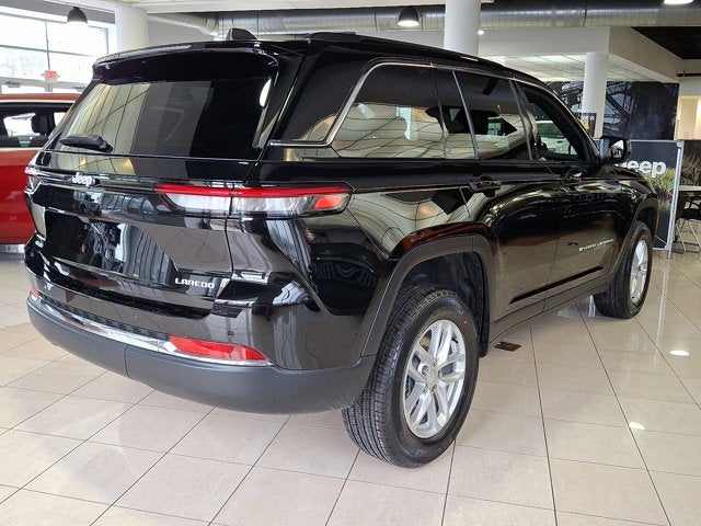 2025 Jeep Grand Cherokee GRAND CHEROKEE LAREDO X 4X4