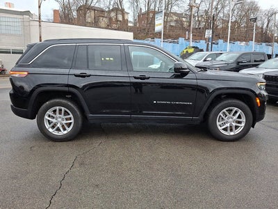 2025 Jeep Grand Cherokee Laredo X 4x4