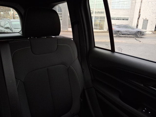 2025 Jeep Grand Cherokee Laredo X 4x4