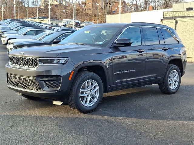 2025 Jeep Grand Cherokee GRAND CHEROKEE LAREDO X 4X4