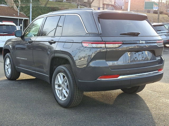 2025 Jeep Grand Cherokee GRAND CHEROKEE LAREDO X 4X4