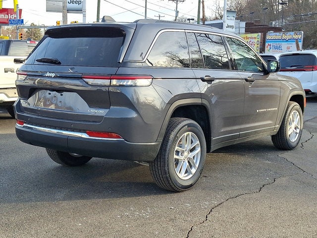 2025 Jeep Grand Cherokee GRAND CHEROKEE LAREDO X 4X4
