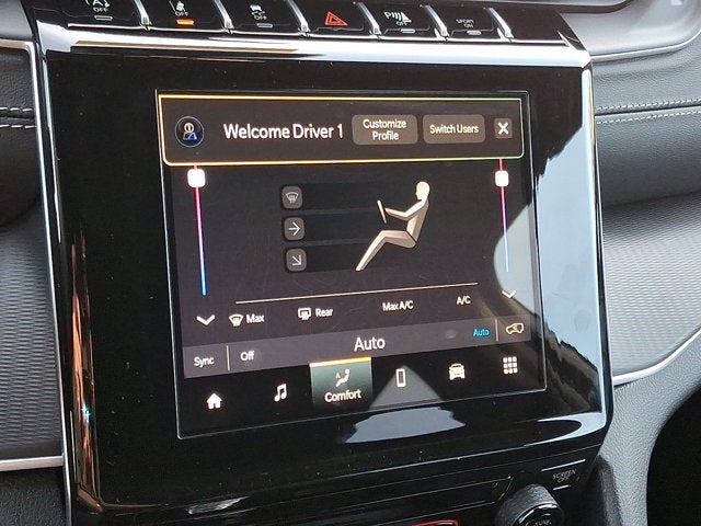 2025 Jeep Grand Cherokee GRAND CHEROKEE LAREDO X 4X4