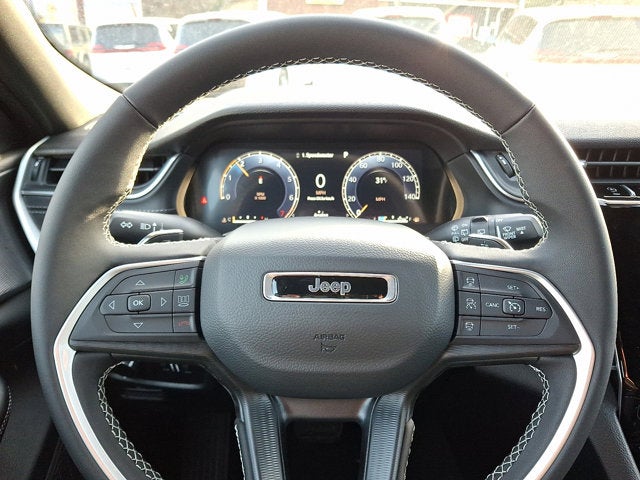 2025 Jeep Grand Cherokee GRAND CHEROKEE LAREDO X 4X4