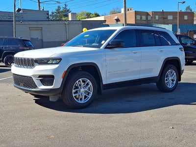 2025 Jeep Grand Cherokee GRAND CHEROKEE LAREDO X 4X4