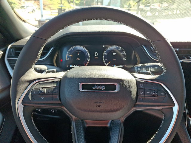 2025 Jeep Grand Cherokee GRAND CHEROKEE LAREDO X 4X4