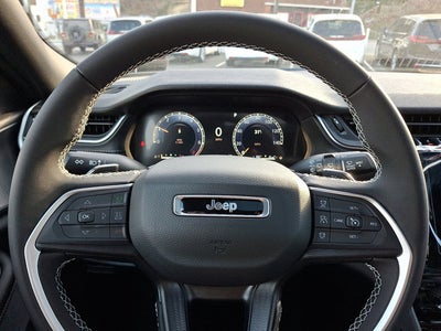 2025 Jeep Grand Cherokee GRAND CHEROKEE LAREDO X 4X4