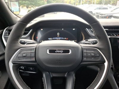 2025 Jeep Grand Cherokee GRAND CHEROKEE LAREDO X 4X4