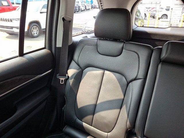 2022 Jeep Grand Cherokee Limited 4x4