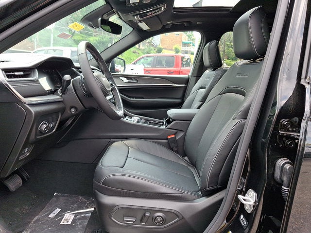 2025 Jeep Grand Cherokee GRAND CHEROKEE OVERLAND 4X4