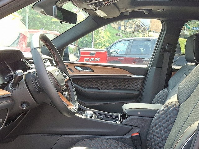 2025 Jeep Grand Cherokee GRAND CHEROKEE SUMMIT RESERVE 4X4