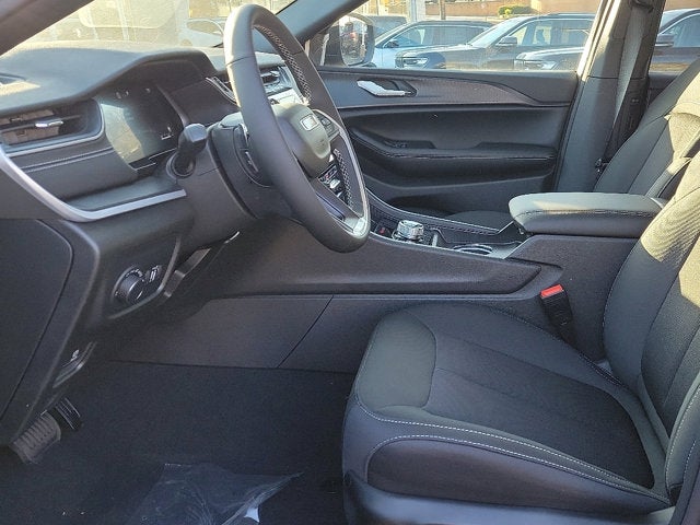 2025 Jeep Grand Cherokee L GRAND CHEROKEE L LAREDO X 4X4