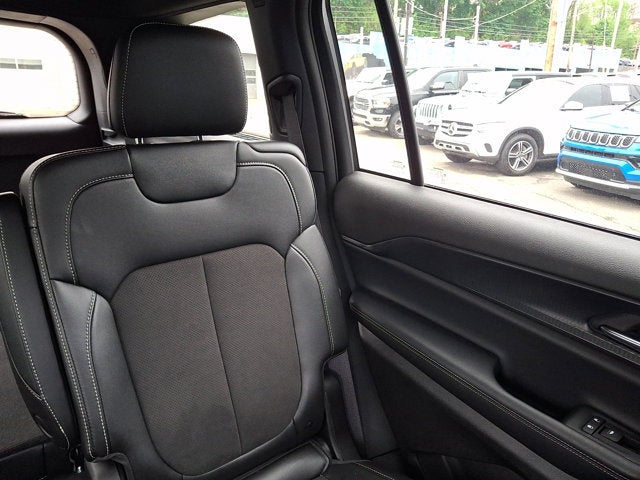 2025 Jeep Grand Cherokee L Altitude X 4x4