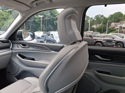 2023 Jeep Grand Cherokee L Overland 4x4