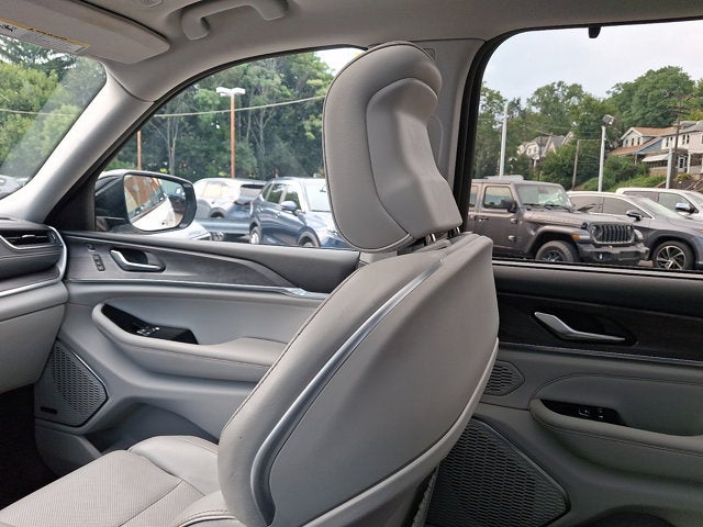 2023 Jeep Grand Cherokee L Overland 4x4