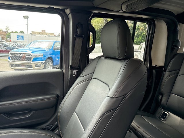 2025 Jeep Gladiator High Tide