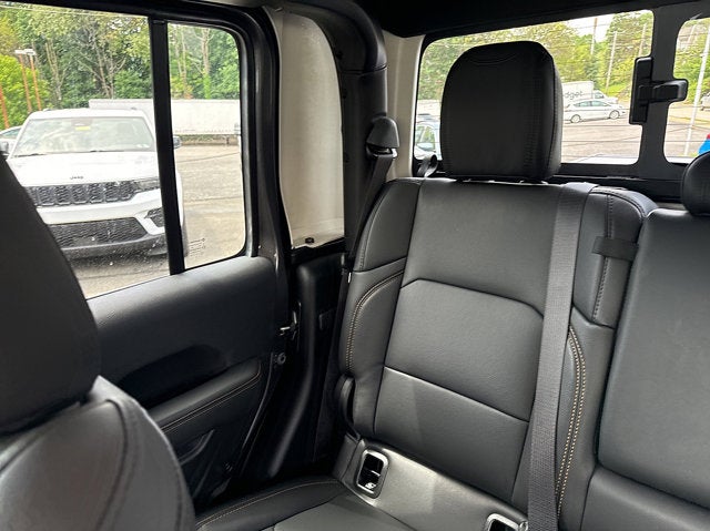 2025 Jeep Gladiator High Tide