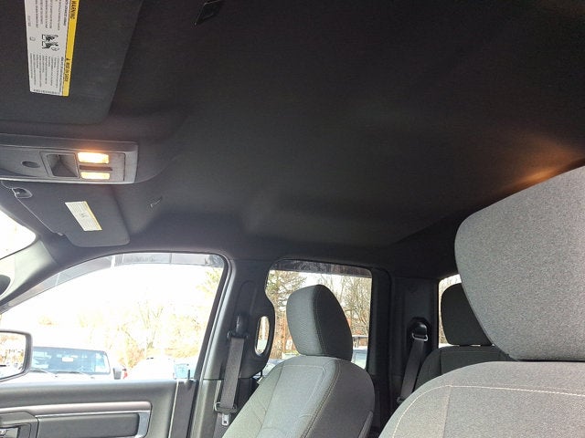 2022 RAM 1500 Classic Warlock Quad Cab 4x4 6'4' Box