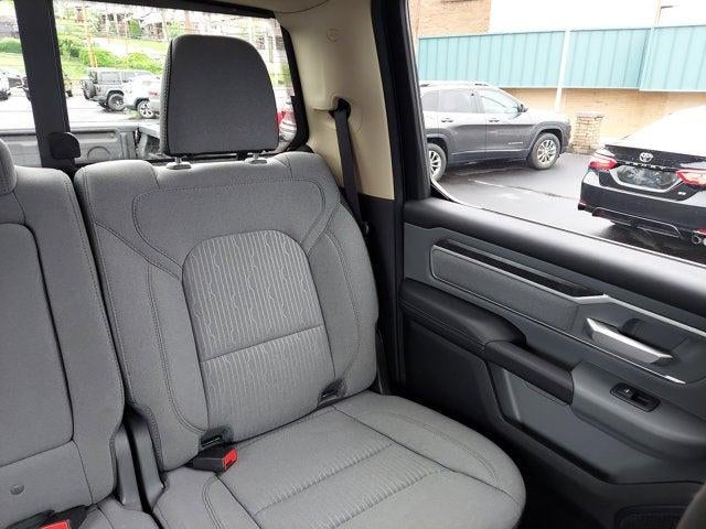 2020 RAM 1500 Big Horn Crew Cab 4x4 5'7' Box