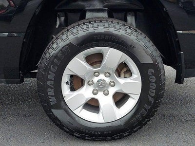 2020 RAM 1500 Big Horn Crew Cab 4x4 5'7' Box