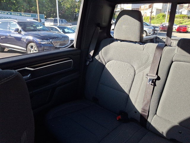 2022 RAM 1500 Big Horn Crew Cab 4x4 5'7' Box