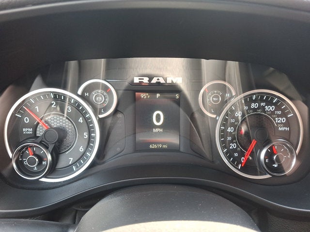 2023 RAM 1500 Big Horn Crew Cab 4x4 5'7' Box