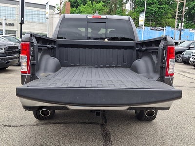 2022 RAM 1500 Big Horn Crew Cab 4x4 5'7' Box