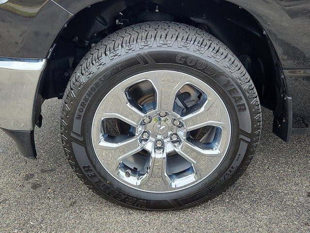 2023 RAM 1500 Big Horn Crew Cab 4x4 5'7' Box