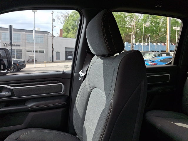 2022 RAM 1500 Big Horn Crew Cab 4x4 5'7' Box