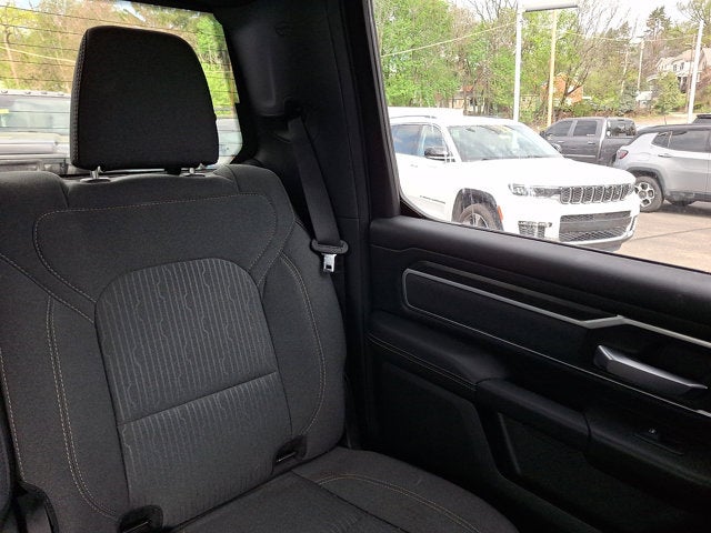 2022 RAM 1500 Big Horn Crew Cab 4x4 5'7' Box