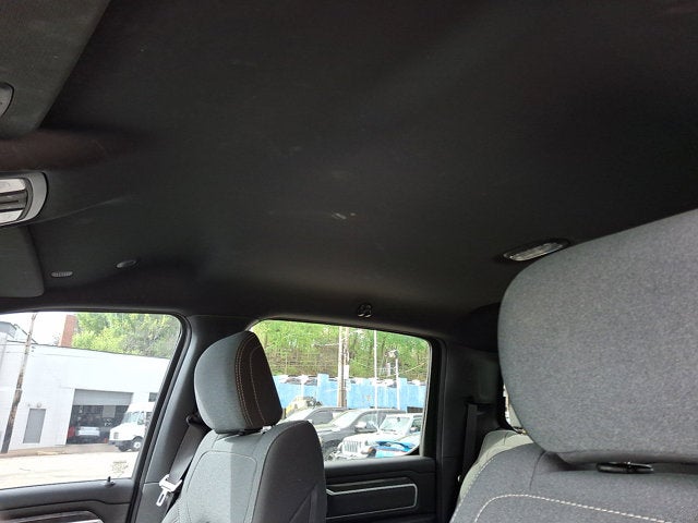 2022 RAM 1500 Big Horn Crew Cab 4x4 5'7' Box