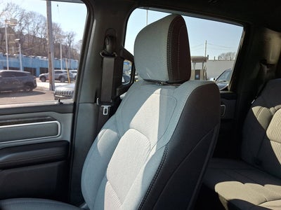 2022 RAM 1500 Big Horn Crew Cab 4x4 5'7' Box