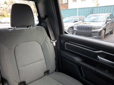 2023 RAM 1500 Big Horn Crew Cab 4x4 5'7' Box