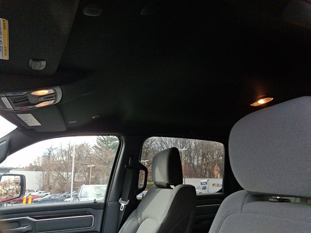 2022 RAM 1500 Big Horn Crew Cab 4x4 5'7' Box