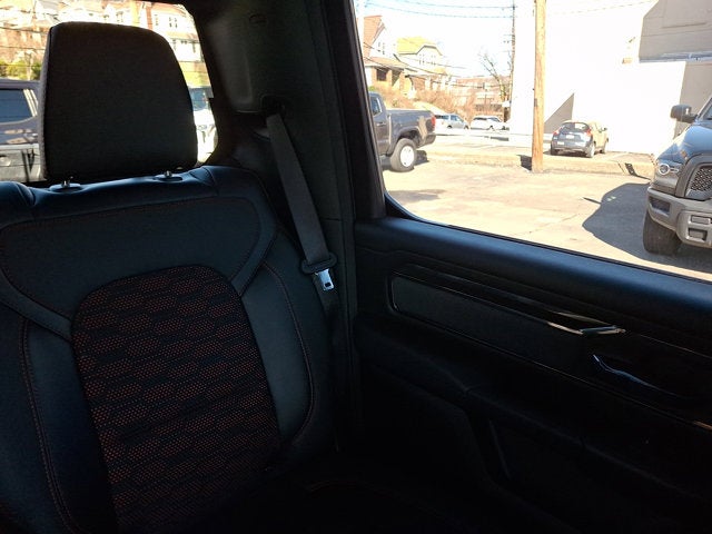 2022 RAM 1500 Big Horn Crew Cab 4x4 5'7' Box