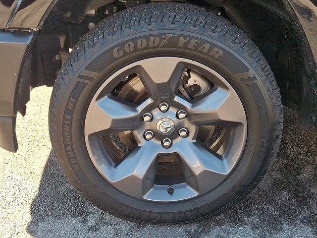 2022 RAM 1500 Big Horn Crew Cab 4x4 5'7' Box