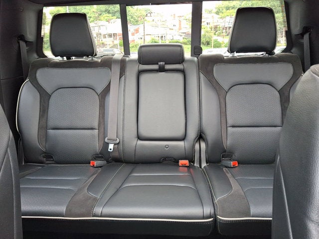 2023 RAM 1500 Laramie Crew Cab 4x4 5'7' Box