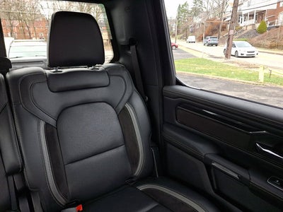 2022 RAM 1500 Laramie Crew Cab 4x4 5'7' Box