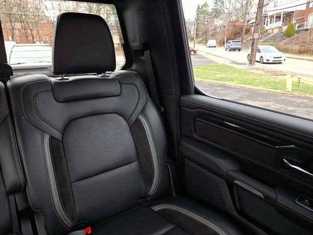 2022 RAM 1500 Laramie Crew Cab 4x4 5'7' Box