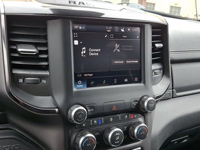 2022 RAM 1500 Laramie Crew Cab 4x4 5'7' Box