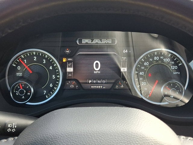 2022 RAM 1500 Laramie Crew Cab 4x4 5'7' Box