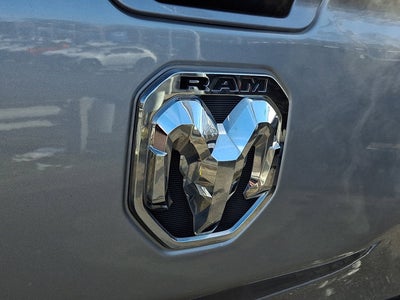 2022 RAM 1500 Laramie Crew Cab 4x4 5'7' Box