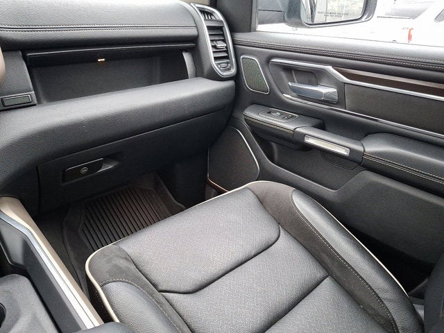 2022 RAM 1500 Laramie Crew Cab 4x4 5'7' Box