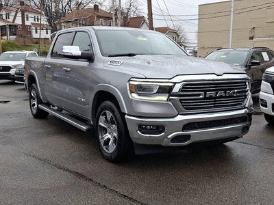 2022 RAM 1500 Laramie Crew Cab 4x4 5'7' Box