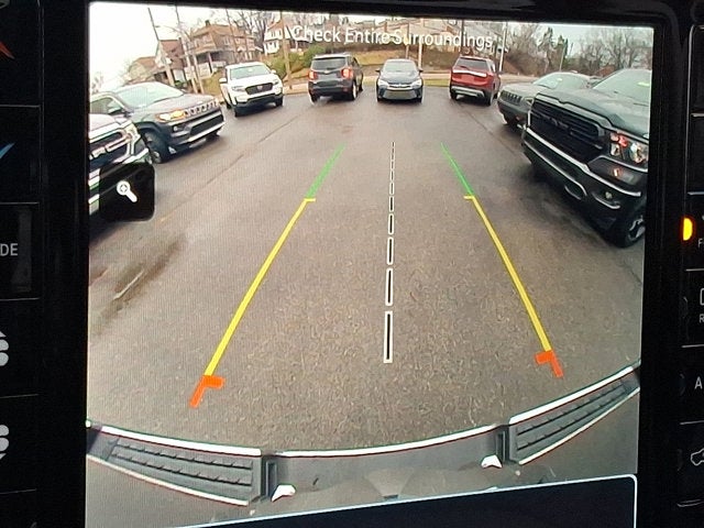 2022 RAM 1500 Laramie Crew Cab 4x4 5'7' Box