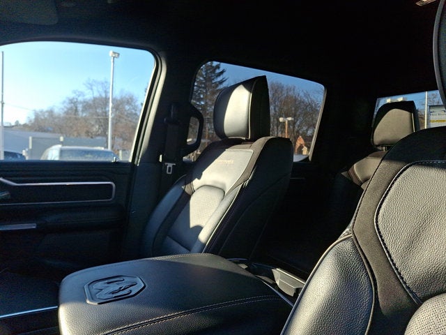 2023 RAM 1500 Laramie Crew Cab 4x4 5'7' Box