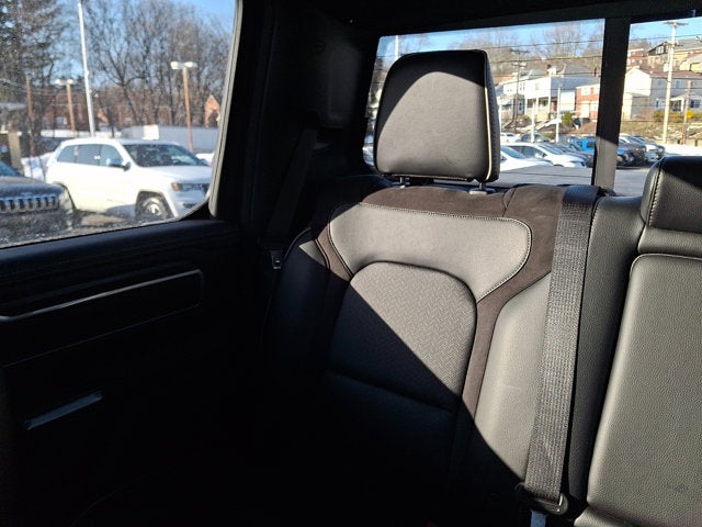 2023 RAM 1500 Laramie Crew Cab 4x4 5'7' Box