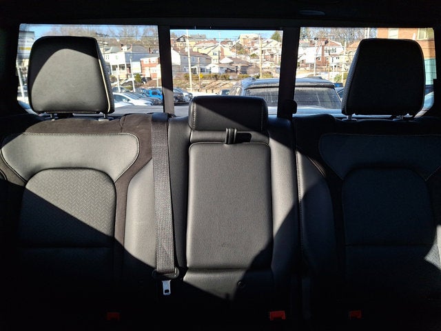 2023 RAM 1500 Laramie Crew Cab 4x4 5'7' Box