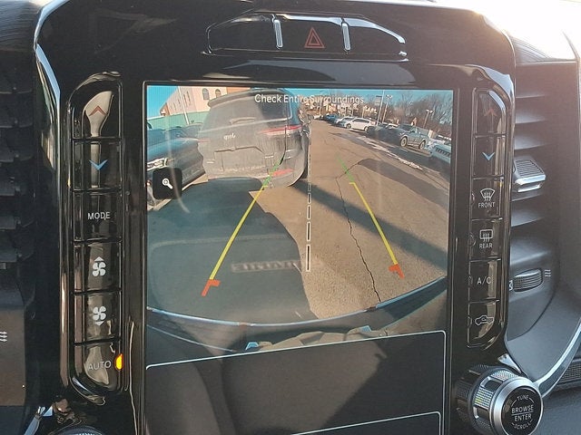 2023 RAM 1500 Laramie Crew Cab 4x4 5'7' Box